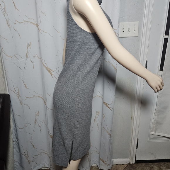 Gray Sleeveless Cowl Neck Dress - Picture 4 of 9